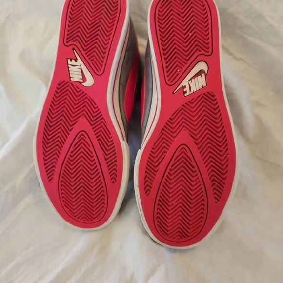 Size 7 Nike Womens Sweet Classic Stealth Cherry Sport 408182 061  Gray And Pink - Picture 8 of 9